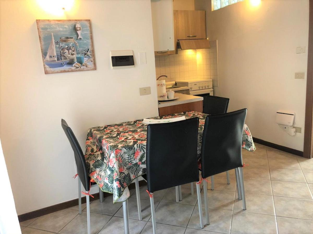 Oasi Di Paradiso - Comfy Private Apartment On Ground Floor With Terrace Desenzano del Garda Dış mekan fotoğraf